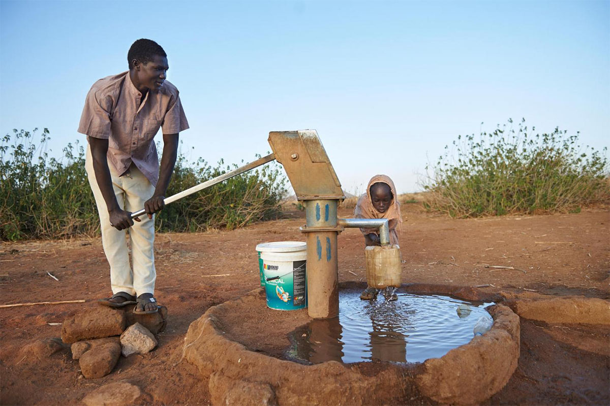 Afrikada Bir Su Kuyusu Da Siz Açın